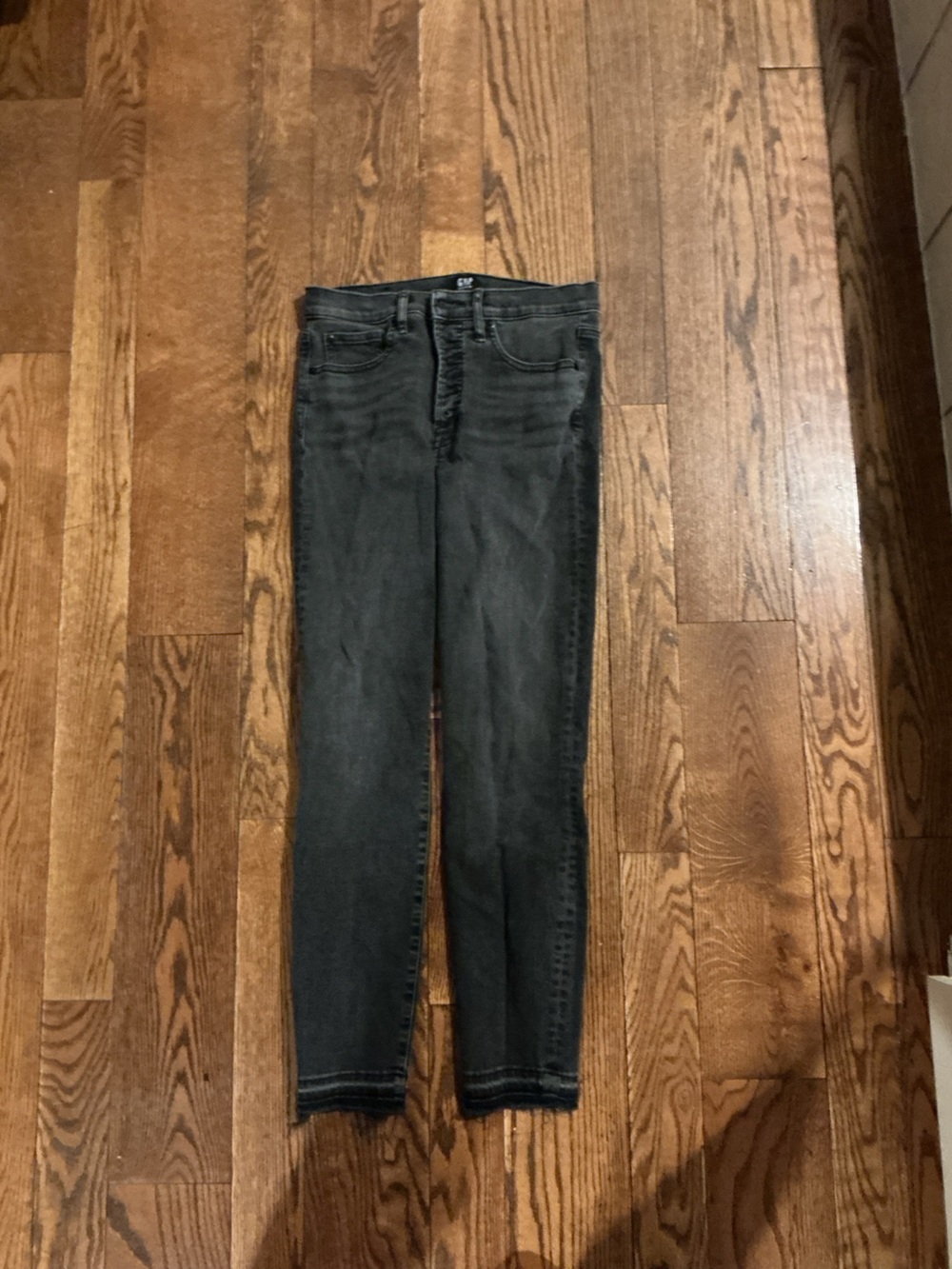 GAP Women's Washed Black Skinny Jeans